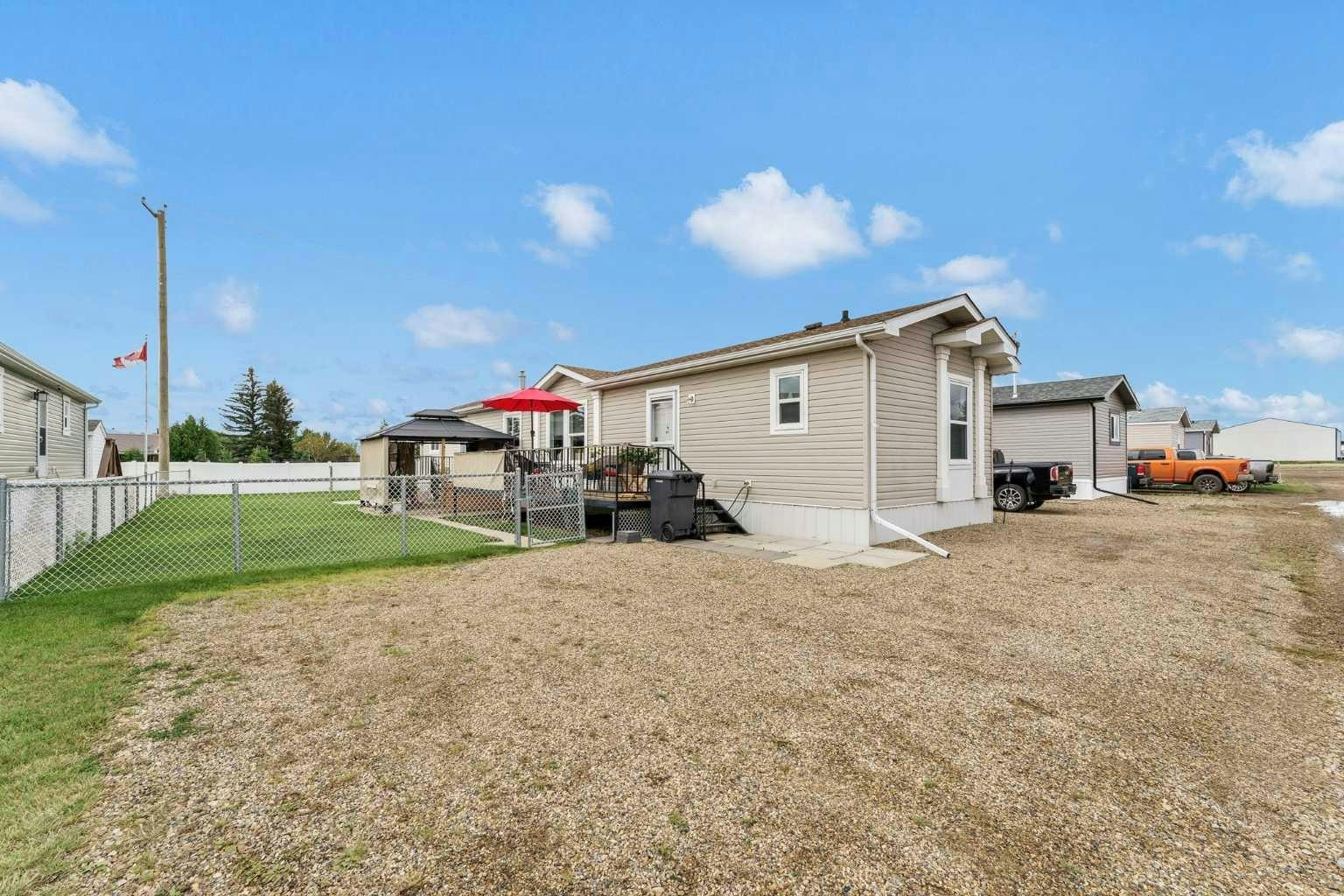 344-349 Railway Avenue, Duchess, AB, T0J 0Z0