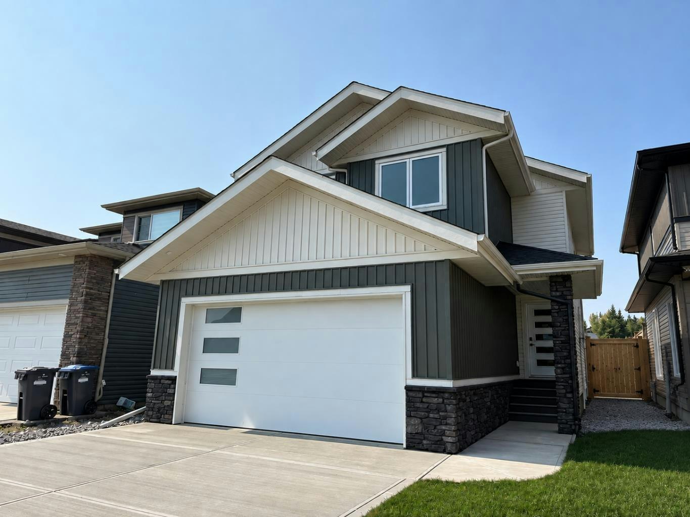 117 Crestview Boulevard, Sylvan Lake, AB, T4S 0V8