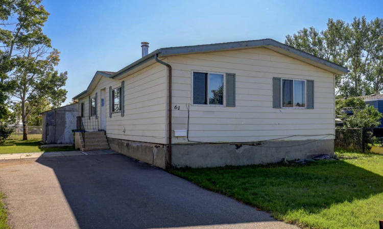 61 Huntstrom Drive NE