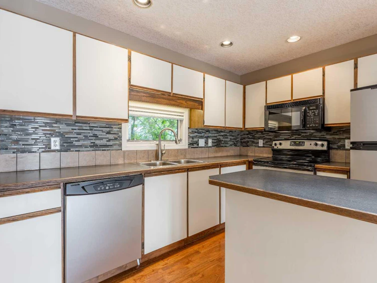 119 Red Crow Boulevard W, Lethbridge, AB, T1K 5N2 - 12