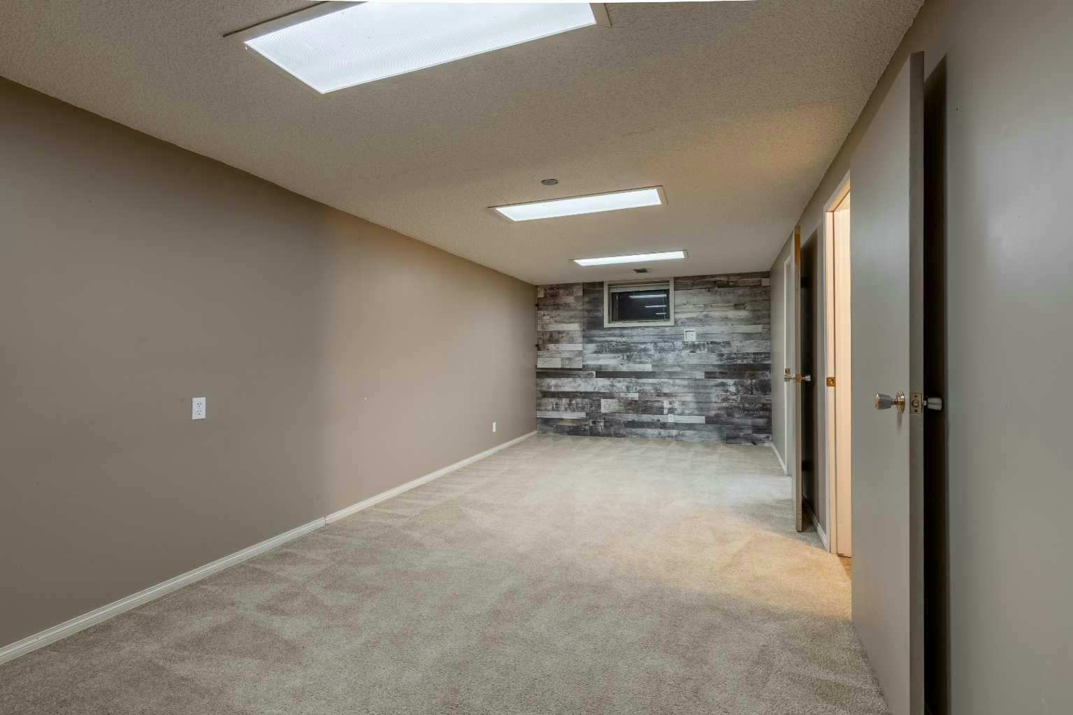 119 Red Crow Boulevard W, Lethbridge, AB, T1K 5N2 - 19