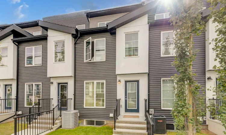 104-474 Seton Circle SE