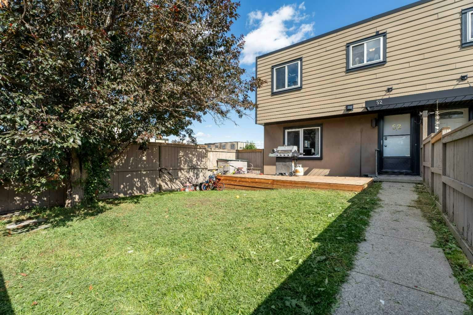 52-3809 45 Street SW, Calgary, AB, T3E 3H4