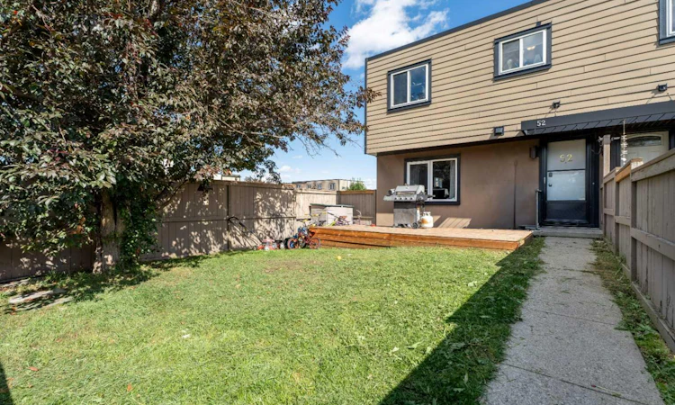 52-3809 45 Street SW
