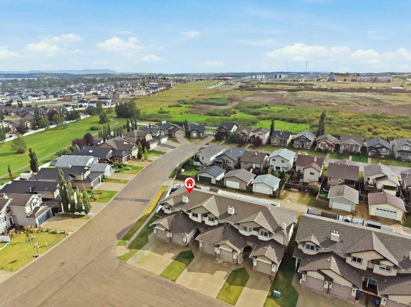 38 Legend Court, Sylvan Lake, AB, T4S 0B2