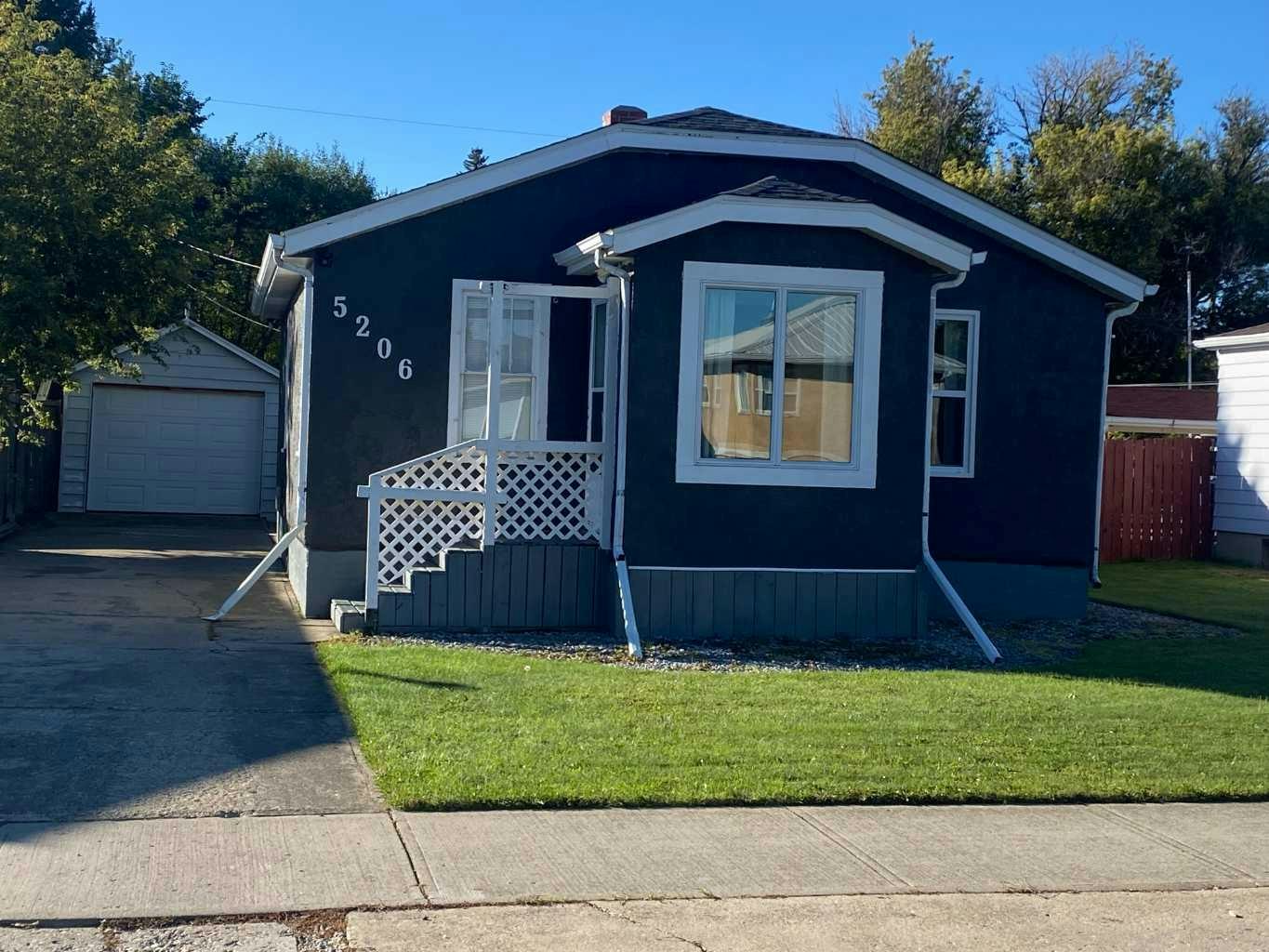 5206 44 Avenue, Taber, AB, T1G 1B5