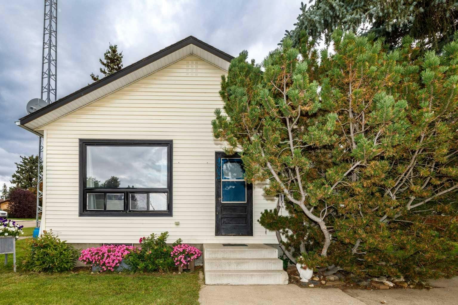 4902 52 Street, Sedgewick, AB, T0B 4C0