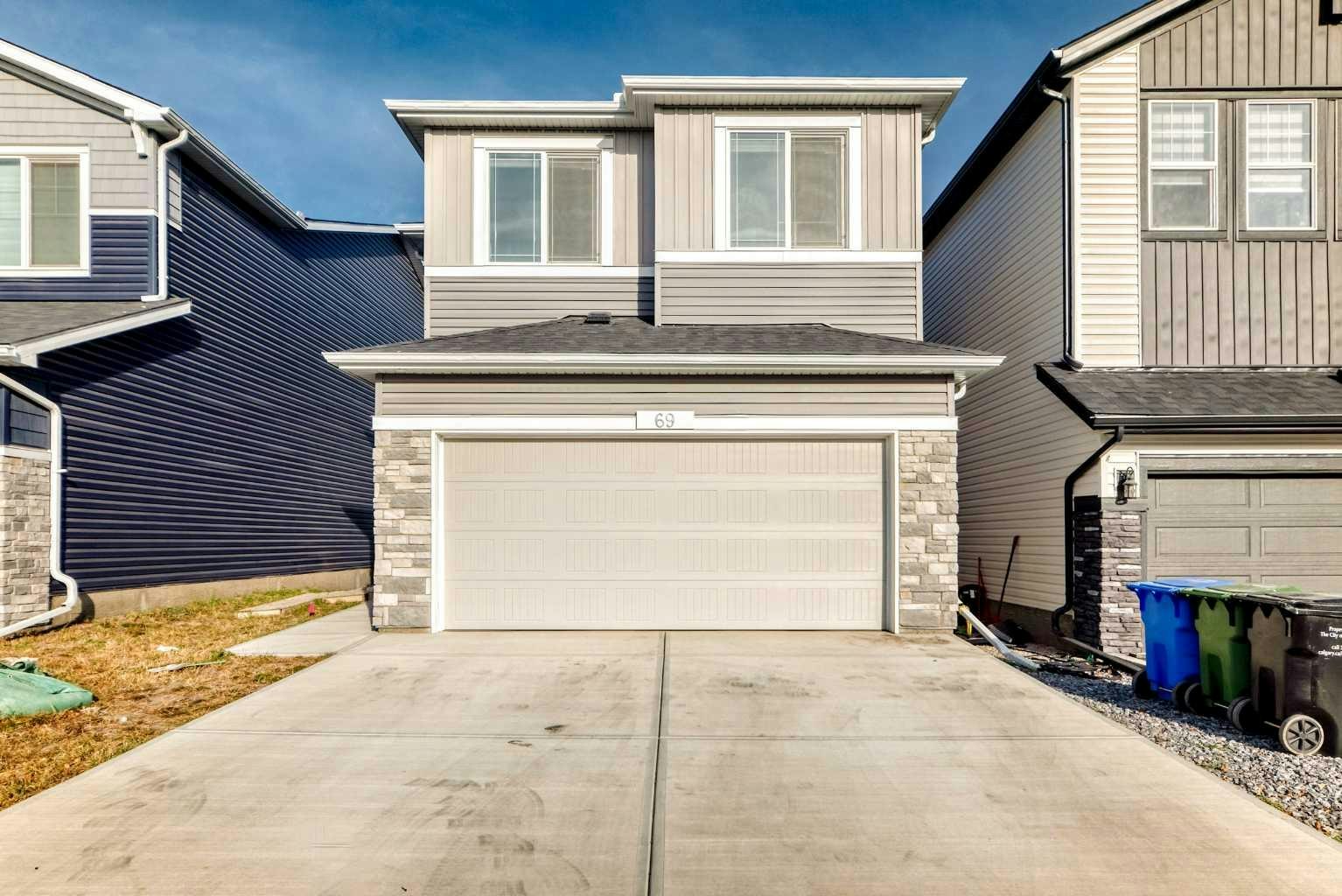 69 Amblehurst Way NW, Calgary, AB, T3P 2A2