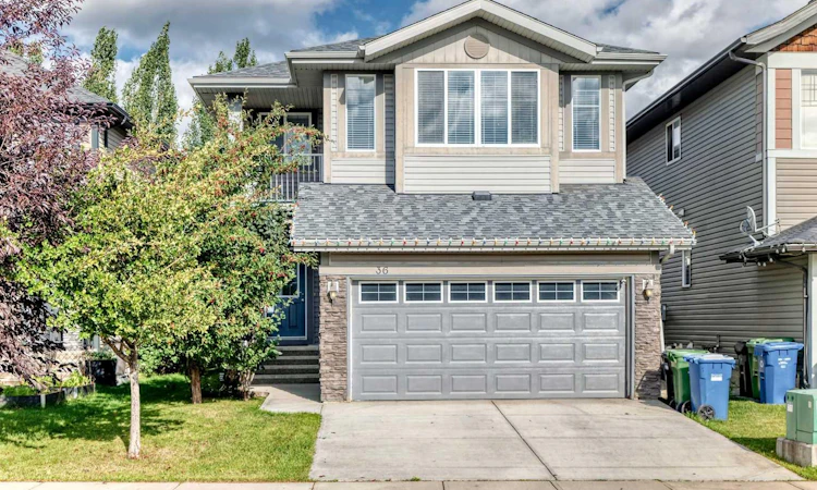 36 Auburn Bay Avenue SE