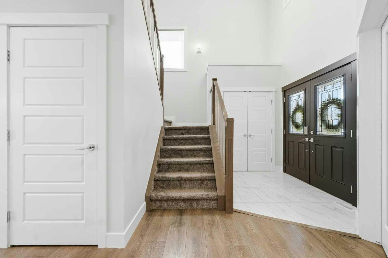 129 Kingsbury Close SE - 3