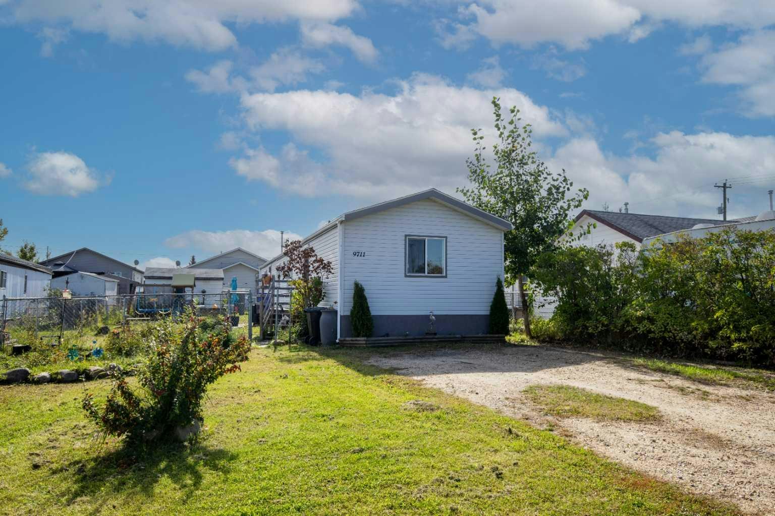 9711 103 Avenue, County of Grande Prairie, AB, T8X 5E9