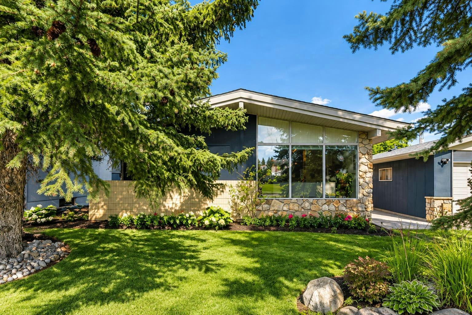 6316 Crowchild Trail SW, Calgary, AB, T3E 5R5
