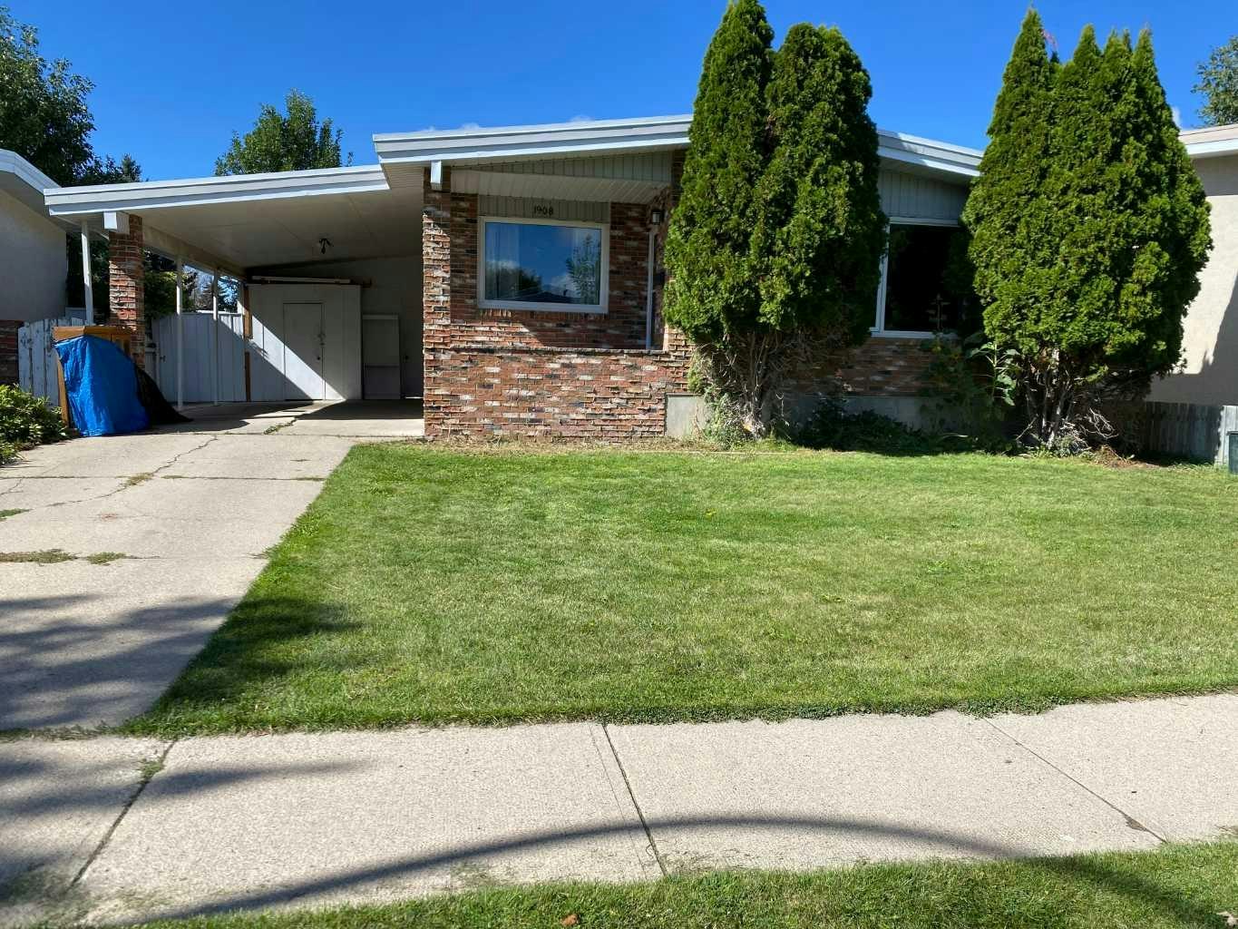 1908 18 Street N, Lethbridge, AB, T1H 4H2