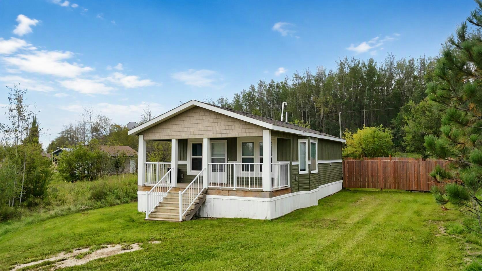#40 Peace River Avenue, Big Lakes County, AB, T0G 1J0