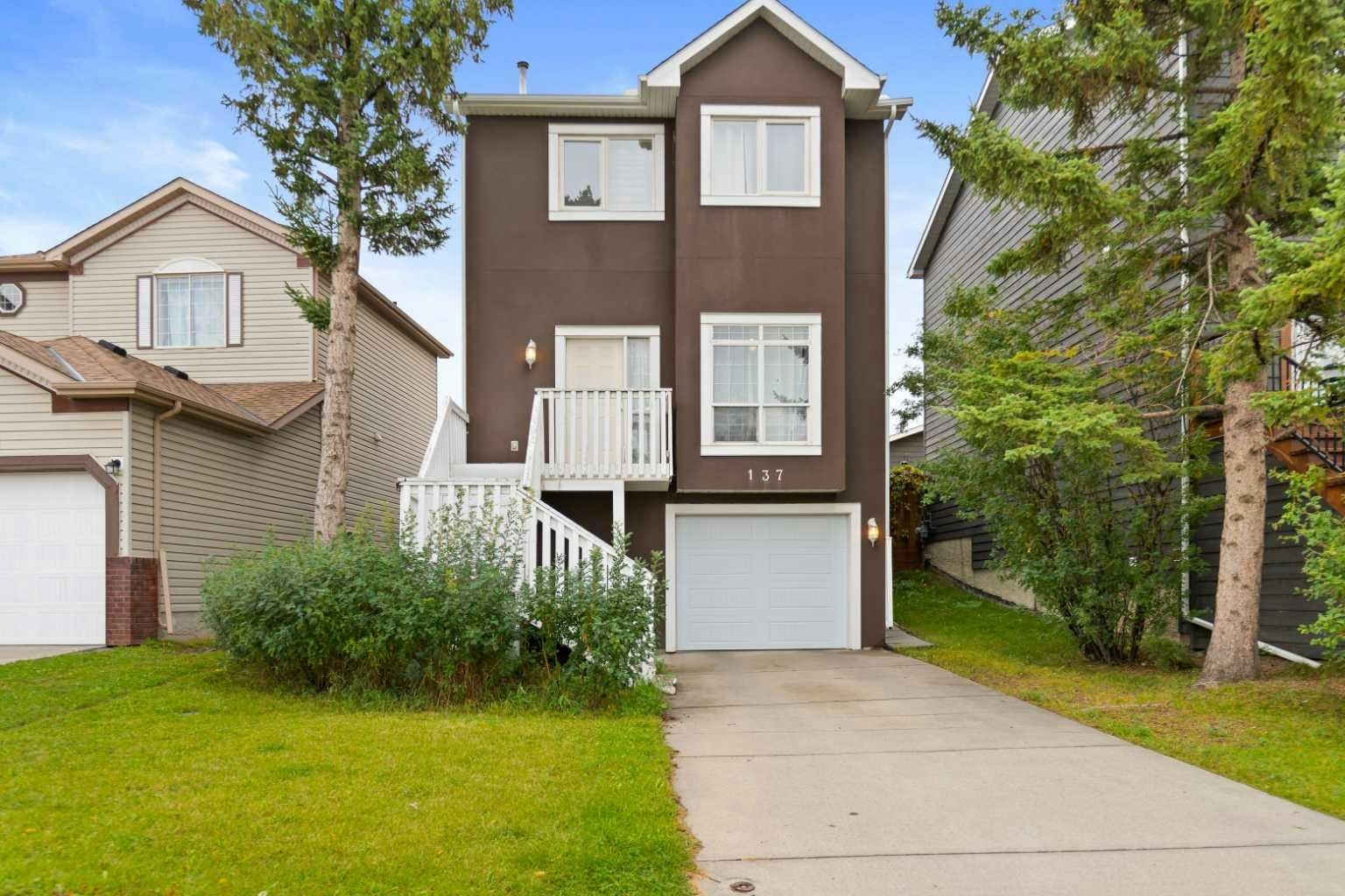 137 Martinpark Way NE, Calgary, AB, T3J 3M8