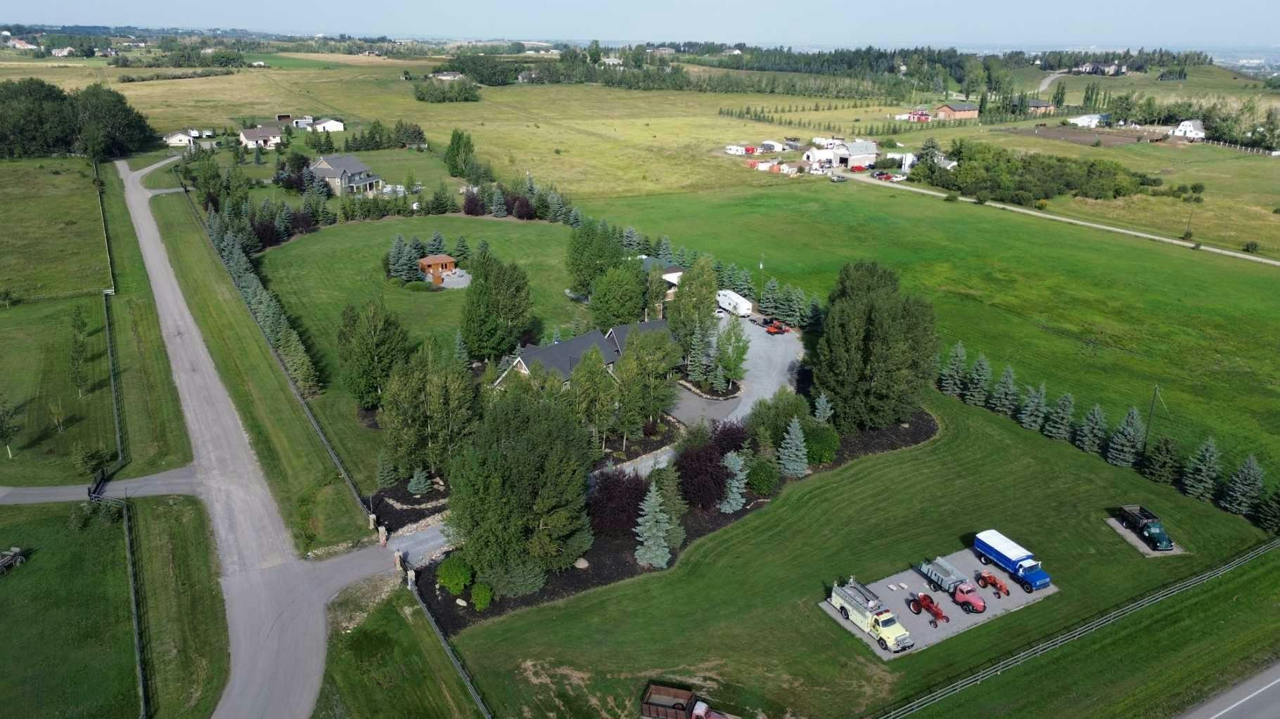 600-262085 32 Street E, Foothills County, AB, T1S 3P5