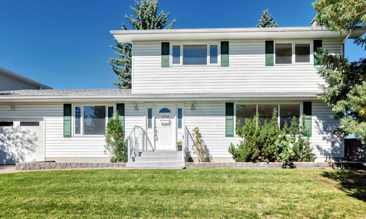 1104 Southglen Drive SW