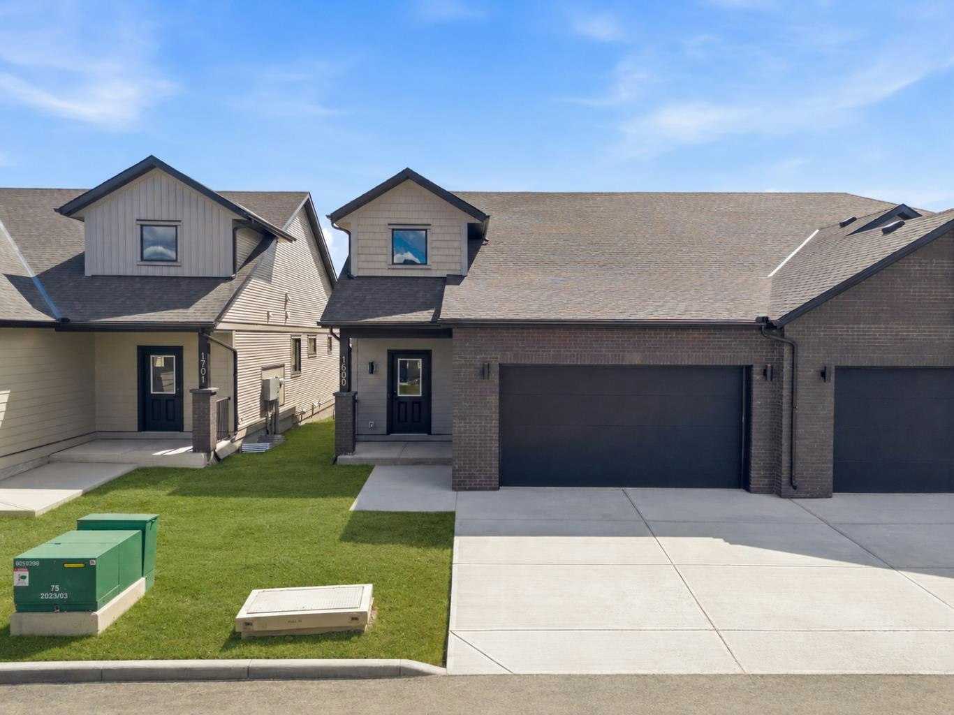 1600-15 Coopersfield Link SW, Airdrie, AB, T4B 5P5