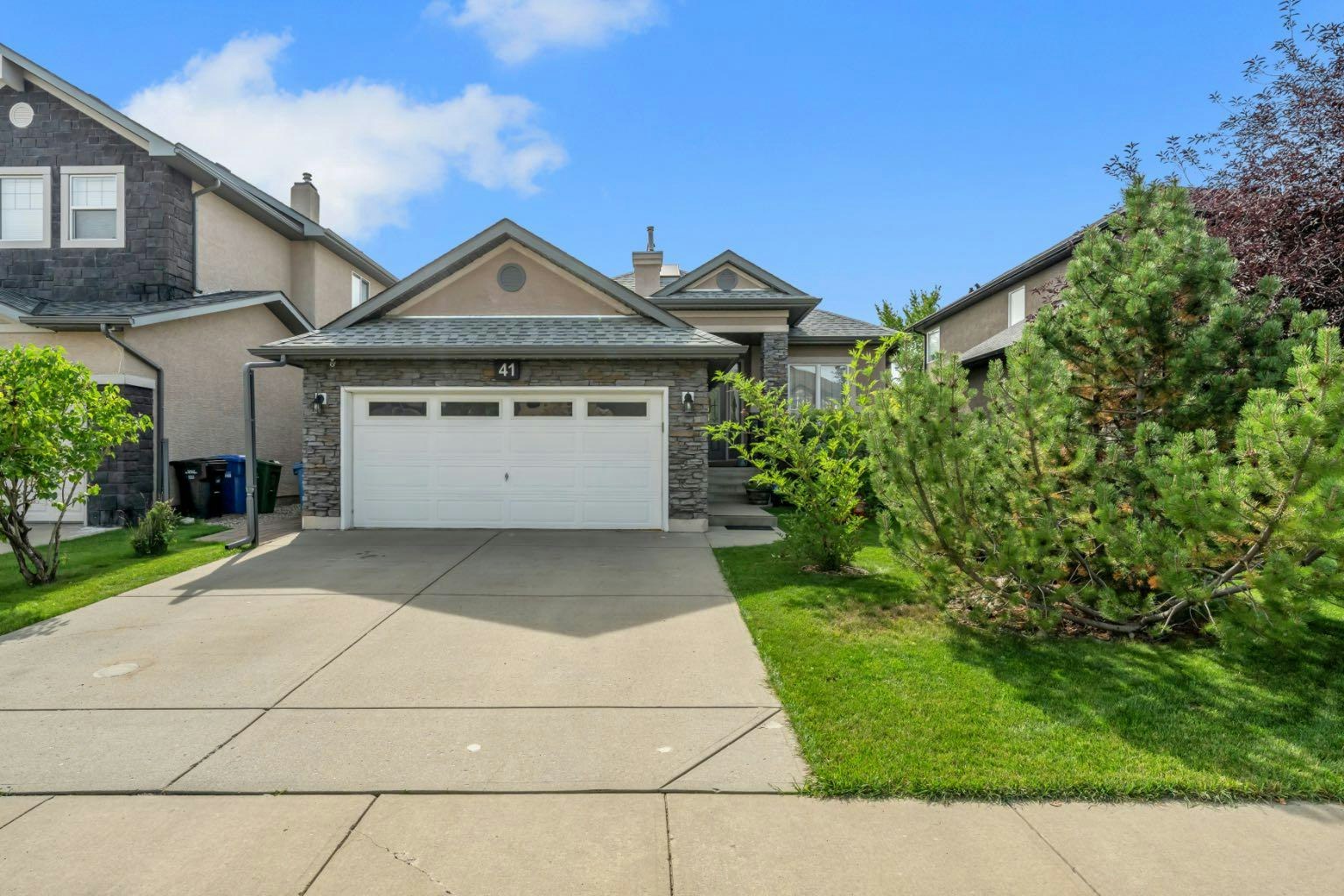 41 Evercreek Bluffs Crescent SW, Calgary, AB, T2Y 0B9