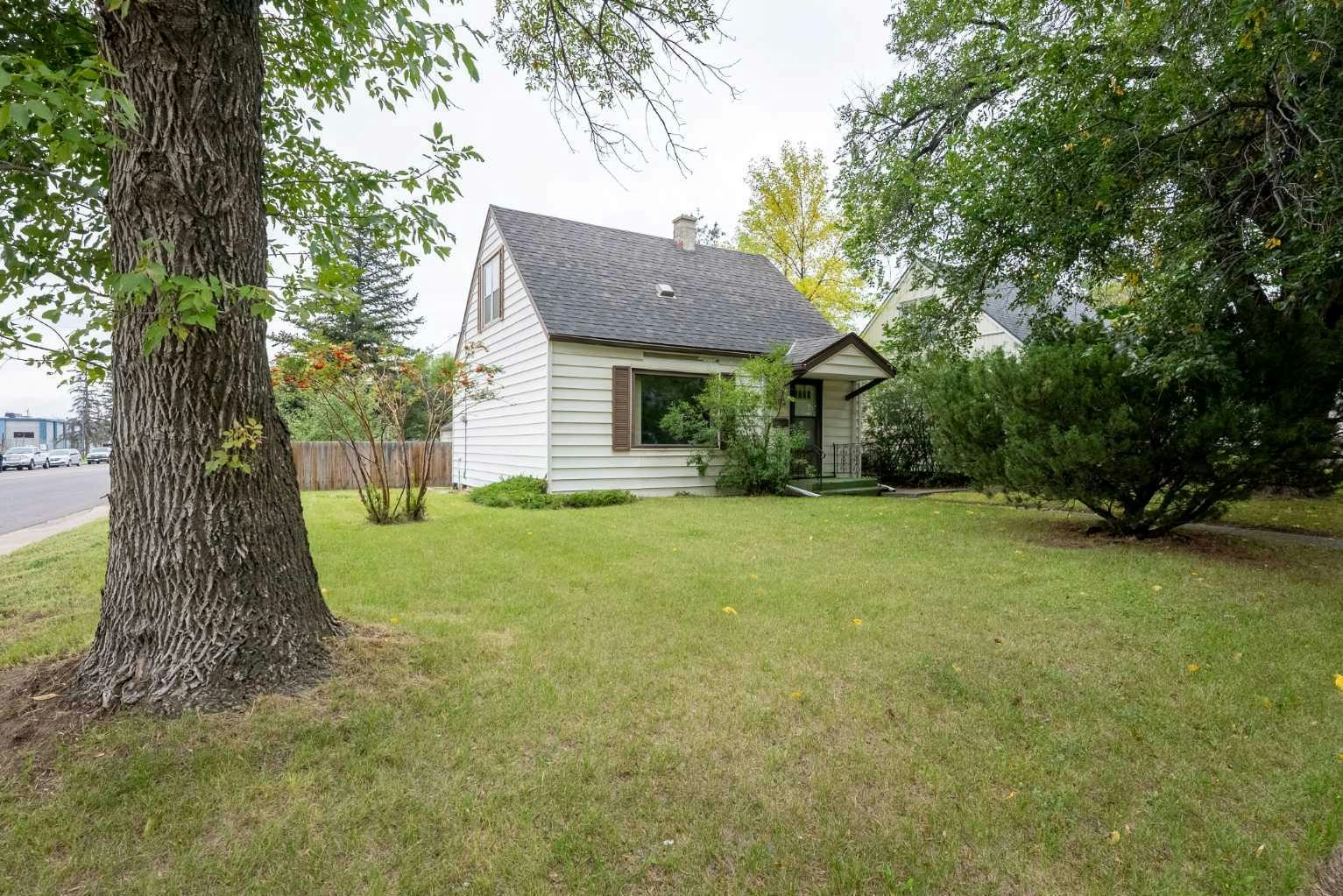 502 12 Street N, Lethbridge, AB, T1H 2G8