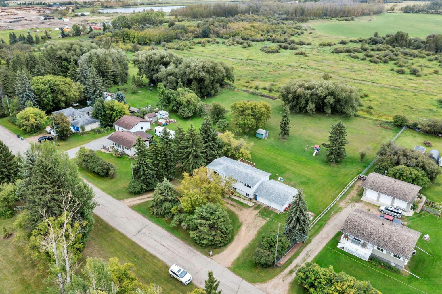 20-27305 391 Township Road, Red Deer, AB, T4S 2A1