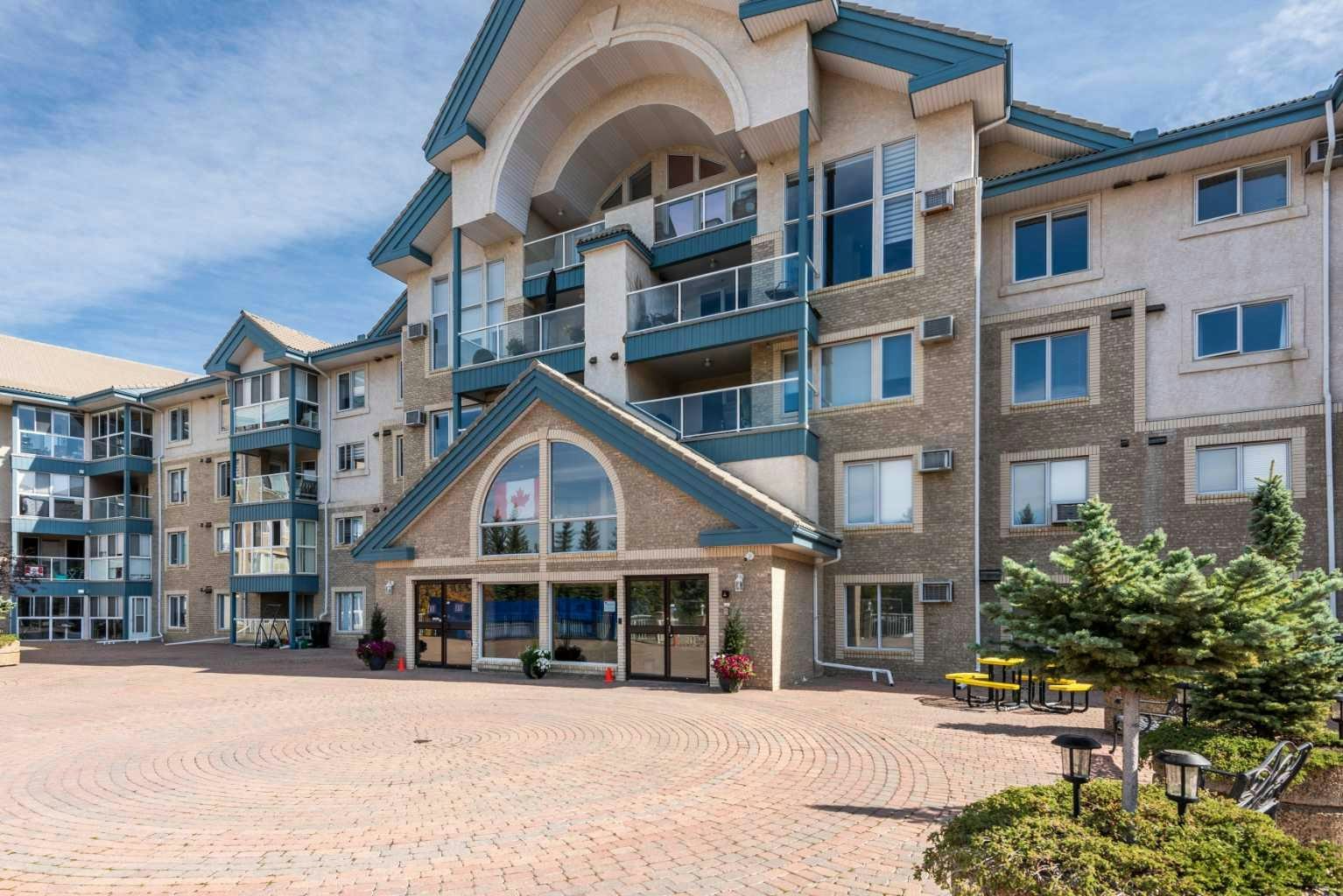 220-7229 Sierra Morena Boulevard SW, Calgary, AB, T3H 3L8