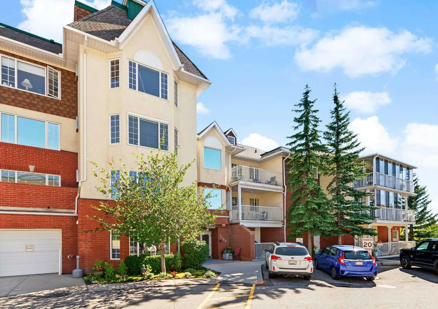 #-3308 Sienna Park Green SW, Calgary, AB, T3H 3N7