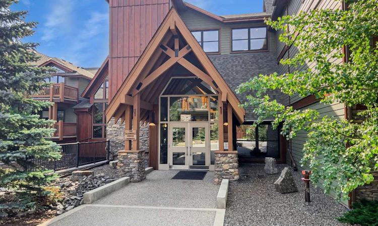 218-106 Stewart Creek Landing