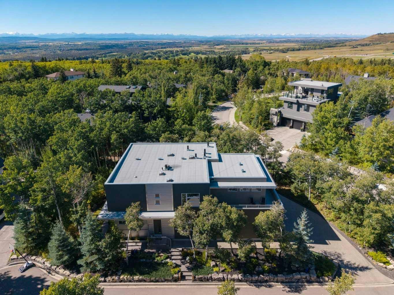 50 Posthill Drive SW, Calgary, AB, T3H 0A8