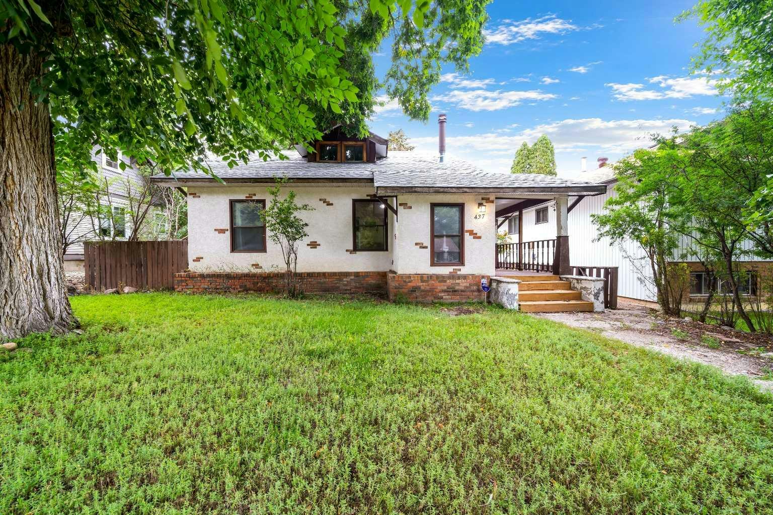 437 1 Avenue NW, Medicine Hat, AB, T1A 6R9