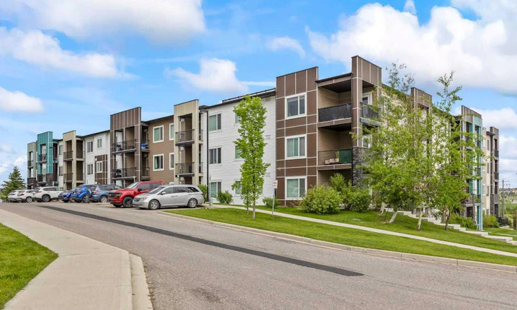 220-8 Sage Hill Terrace NW