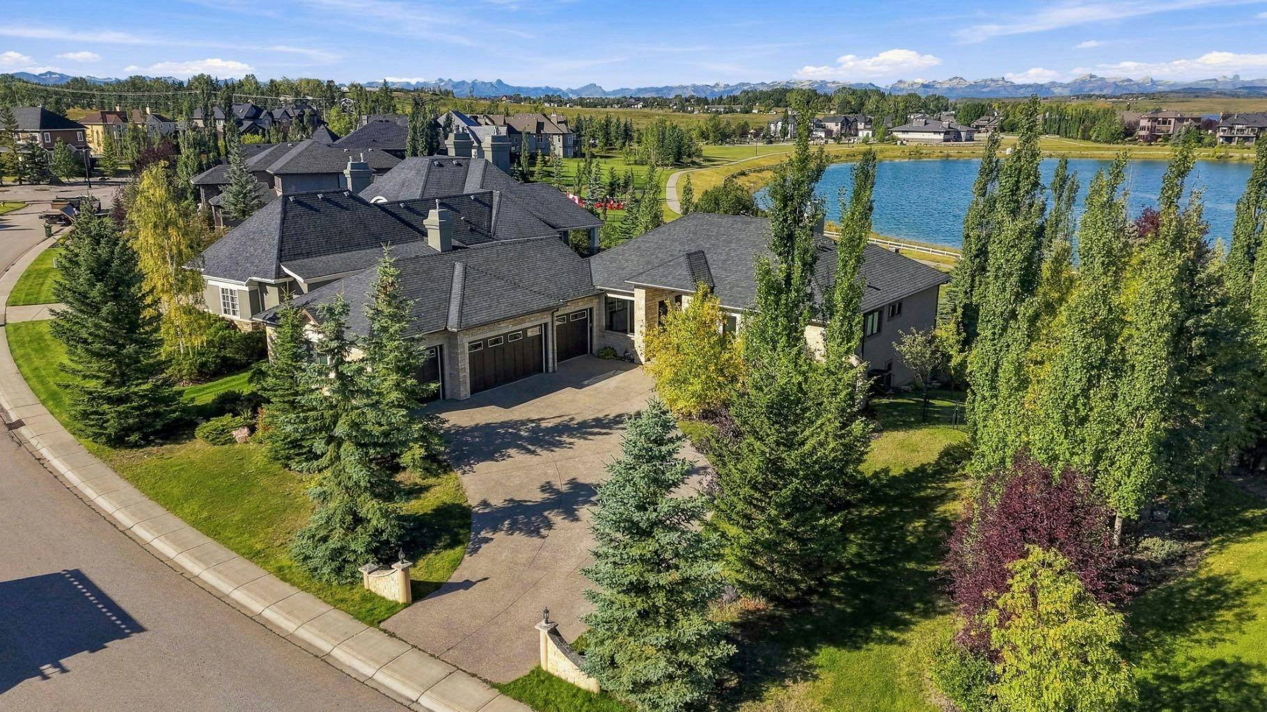 31 Montenaro Bay, Rural Rocky View County, AB, T4C 0A5