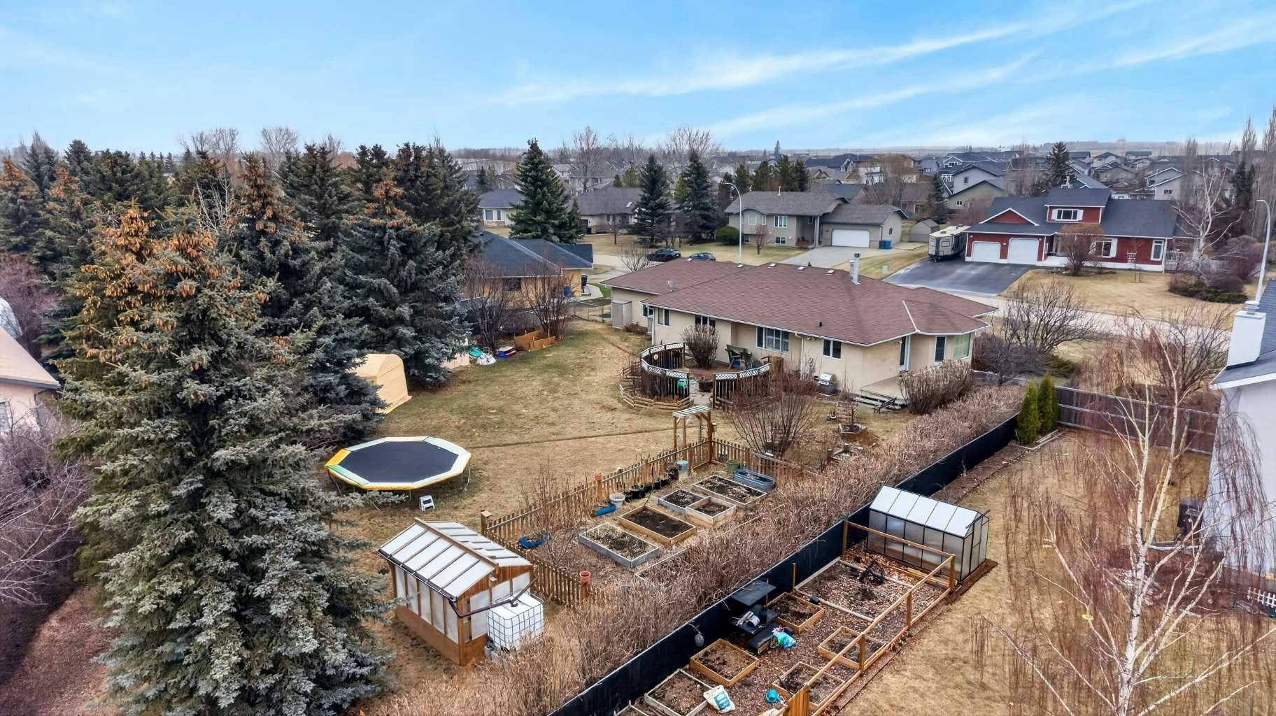 1124 Gleneagles Drive, Carstairs, AB, T0M 0N0