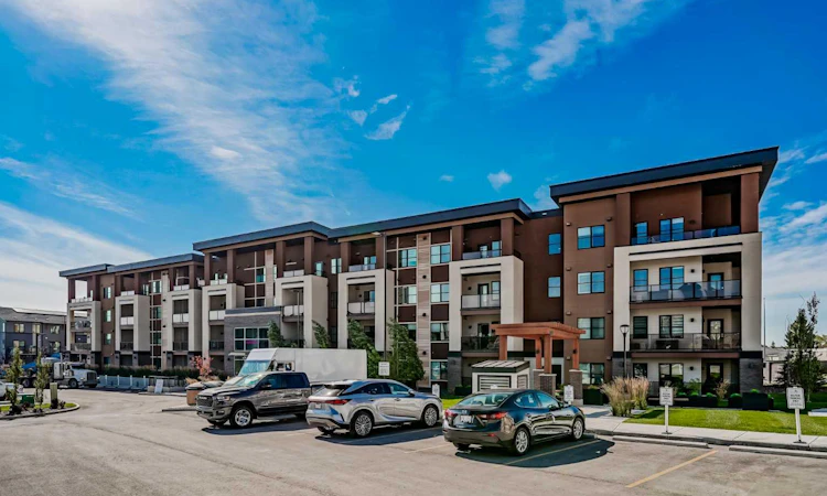 1209-81 Arbour Lake View NW