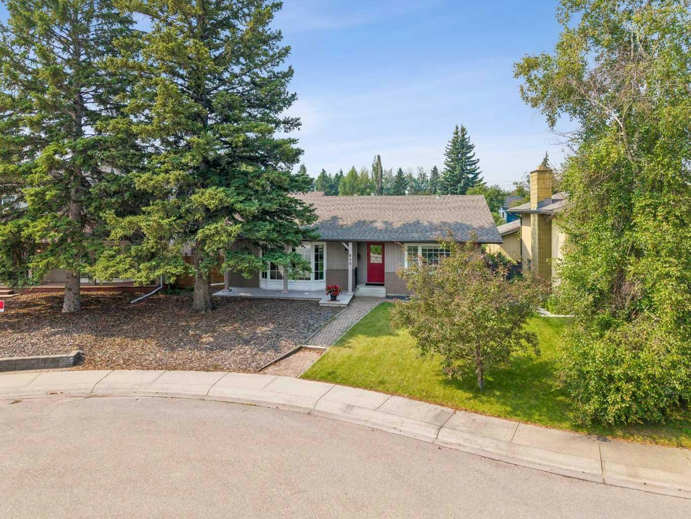 856 Lake Twintree Crescent SE, Calgary, AB, T2J 2W3