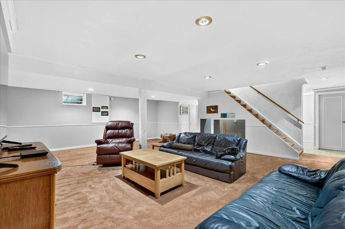 1707 107 Avenue SW, Calgary, AB, T2W 0C3 - 35