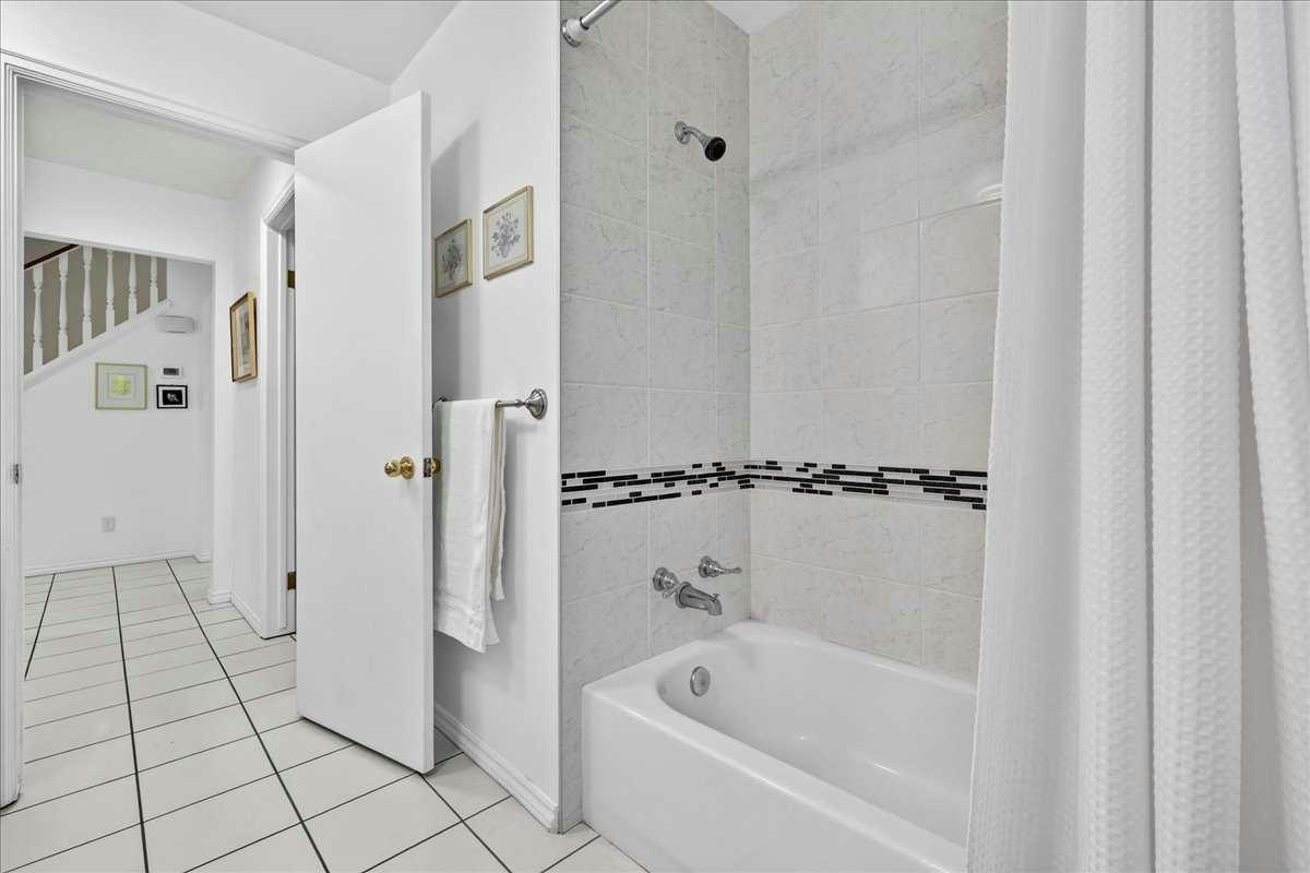 1707 107 Avenue SW, Calgary, AB, T2W 0C3 - 23