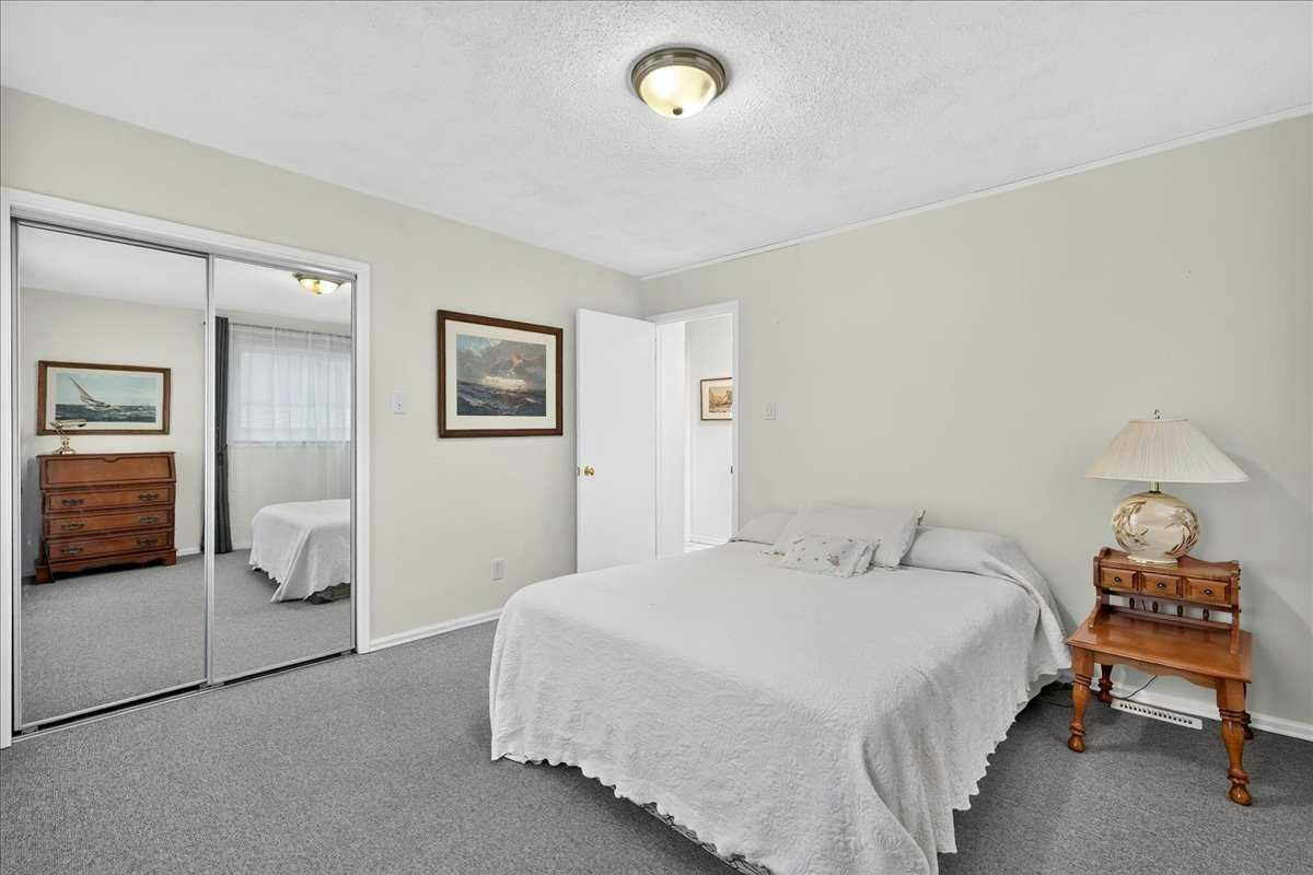 1707 107 Avenue SW, Calgary, AB, T2W 0C3 - 21