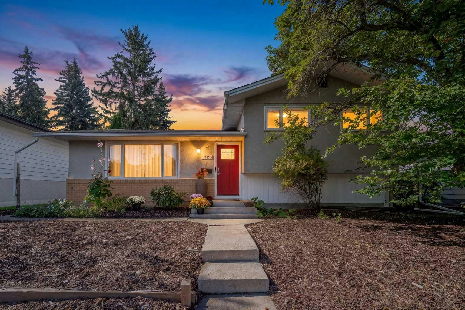 1323 University Drive NW, Calgary, AB, T2N 3Y8