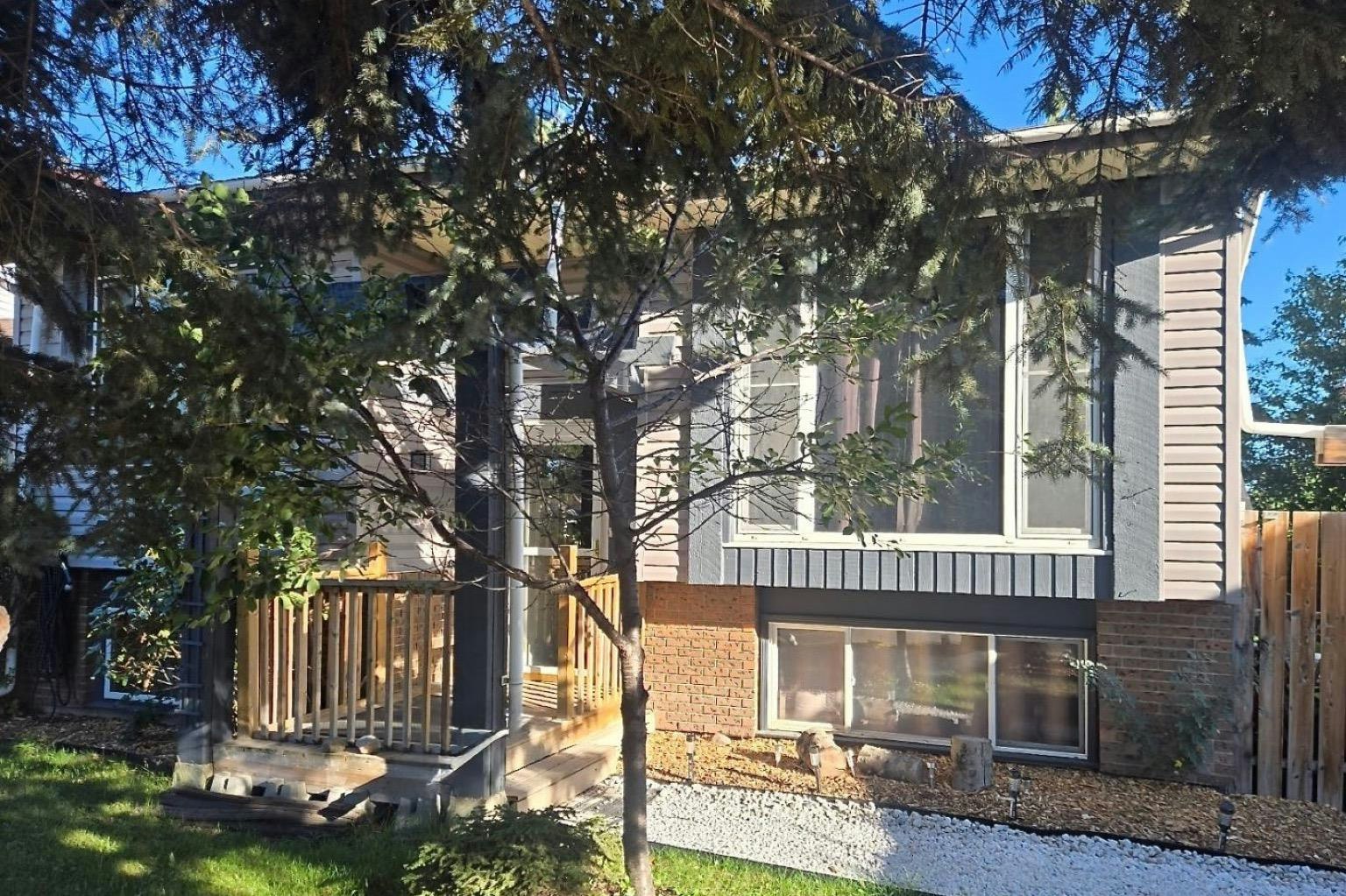 128 Pineland Place NE, Calgary, AB, T1Y 3K2