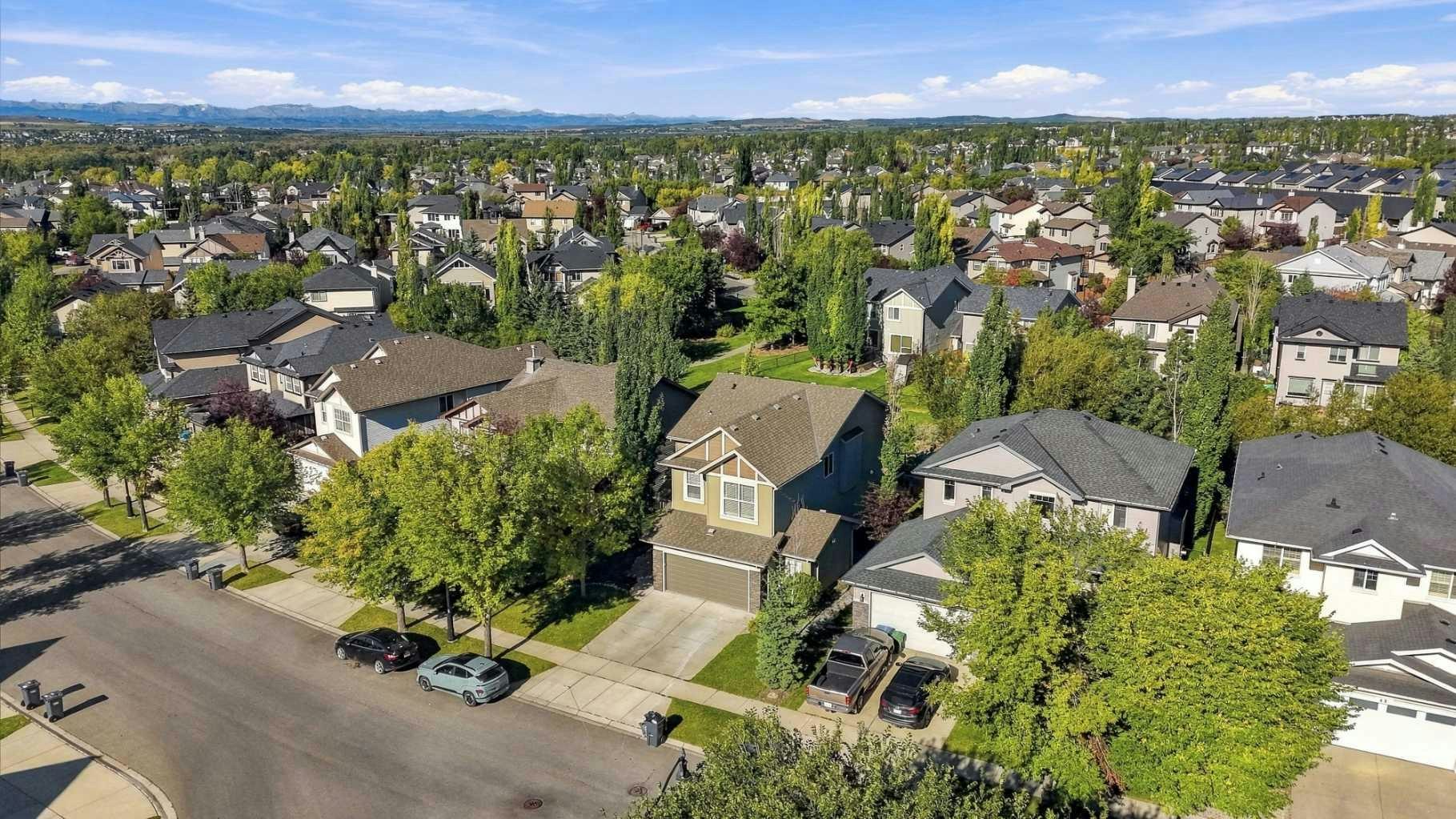 38 Drake Landing Drive, Okotoks, AB, T1S 0B9