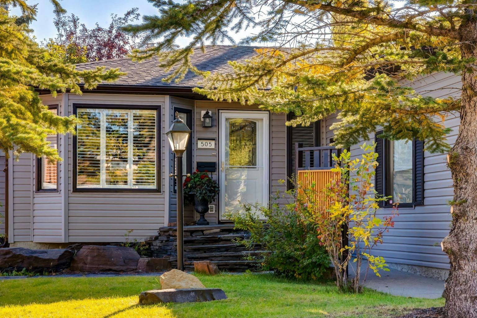 505 Edgebank Place NW, Calgary, AB, T3A 4V6