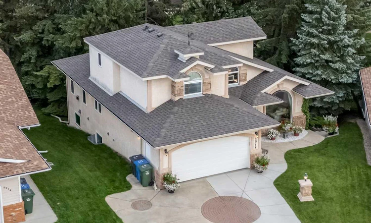 4918 53 Avenue Close
