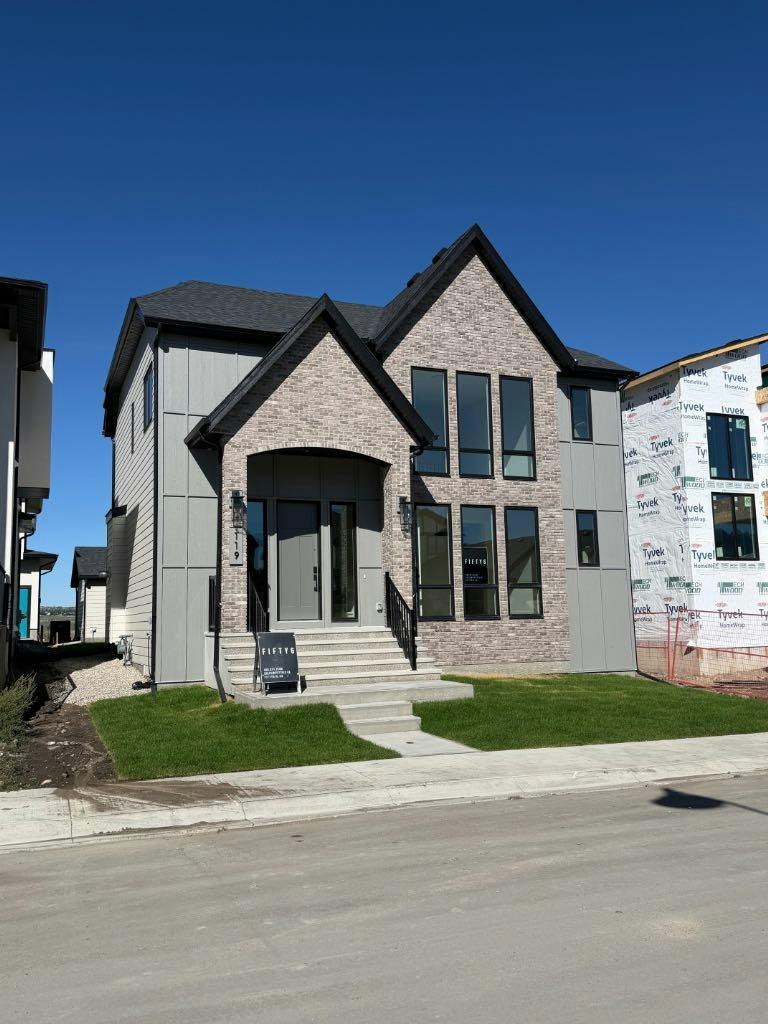 119 Greenwich Heath NW, Calgary, AB, T3B 5P1