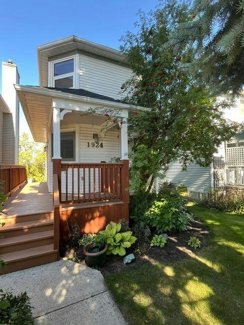 1924 29 Avenue S, Calgary, AB, T2T 1N1