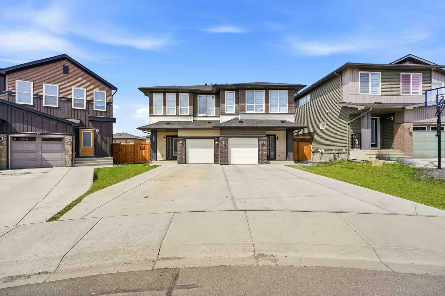 121 Carringvue Park NW, Calgary, AB, T3P 1L1