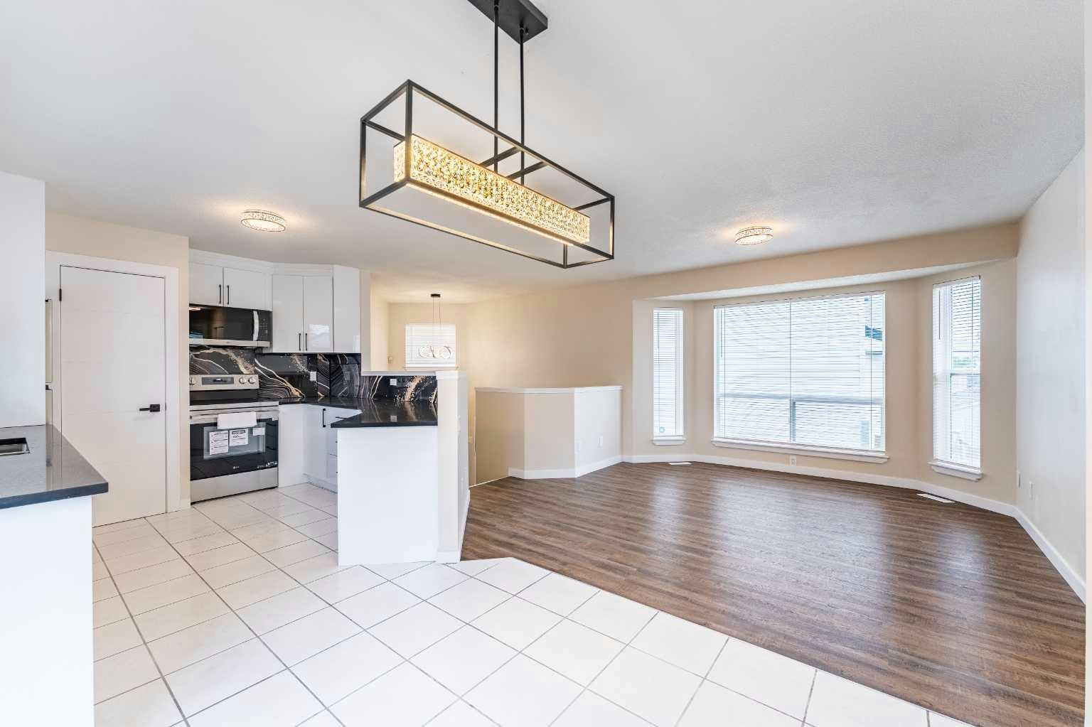 206 Saratoga Close NE, Calgary, AB, T1Y 7A1