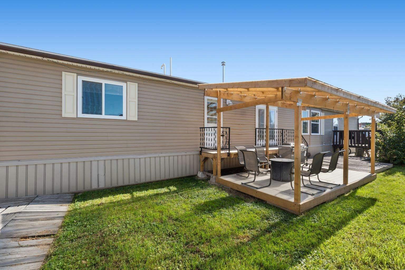 98 River Valley Estates, Whitecourt, AB, T7S 1J9