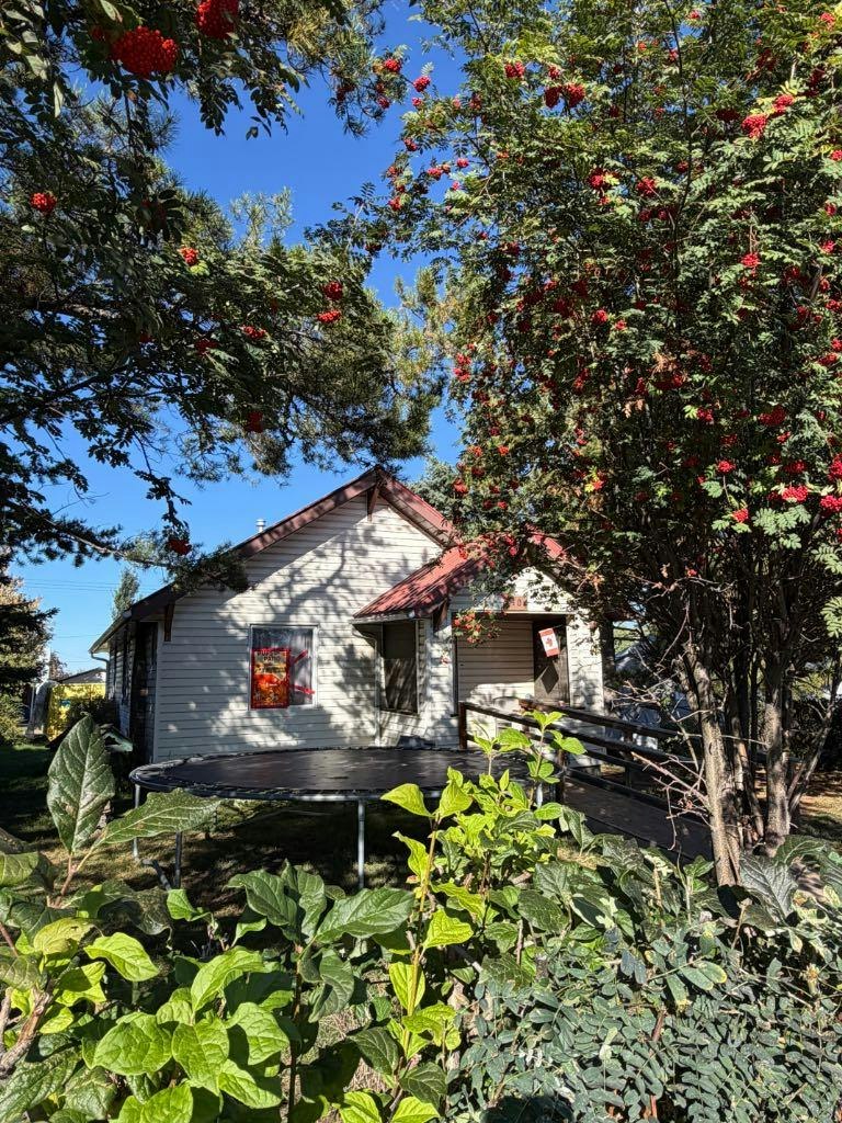 4407 50 Avenue, Innisfail, AB, T4G 1M4
