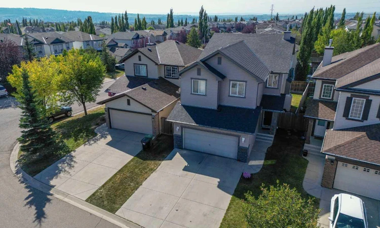 78 Tuscany Ridge Heights NW